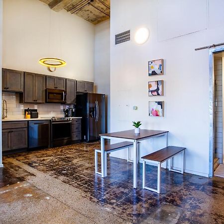 Sterchi Lofts Getaway - Downtown نوكسفيل المظهر الخارجي الصورة