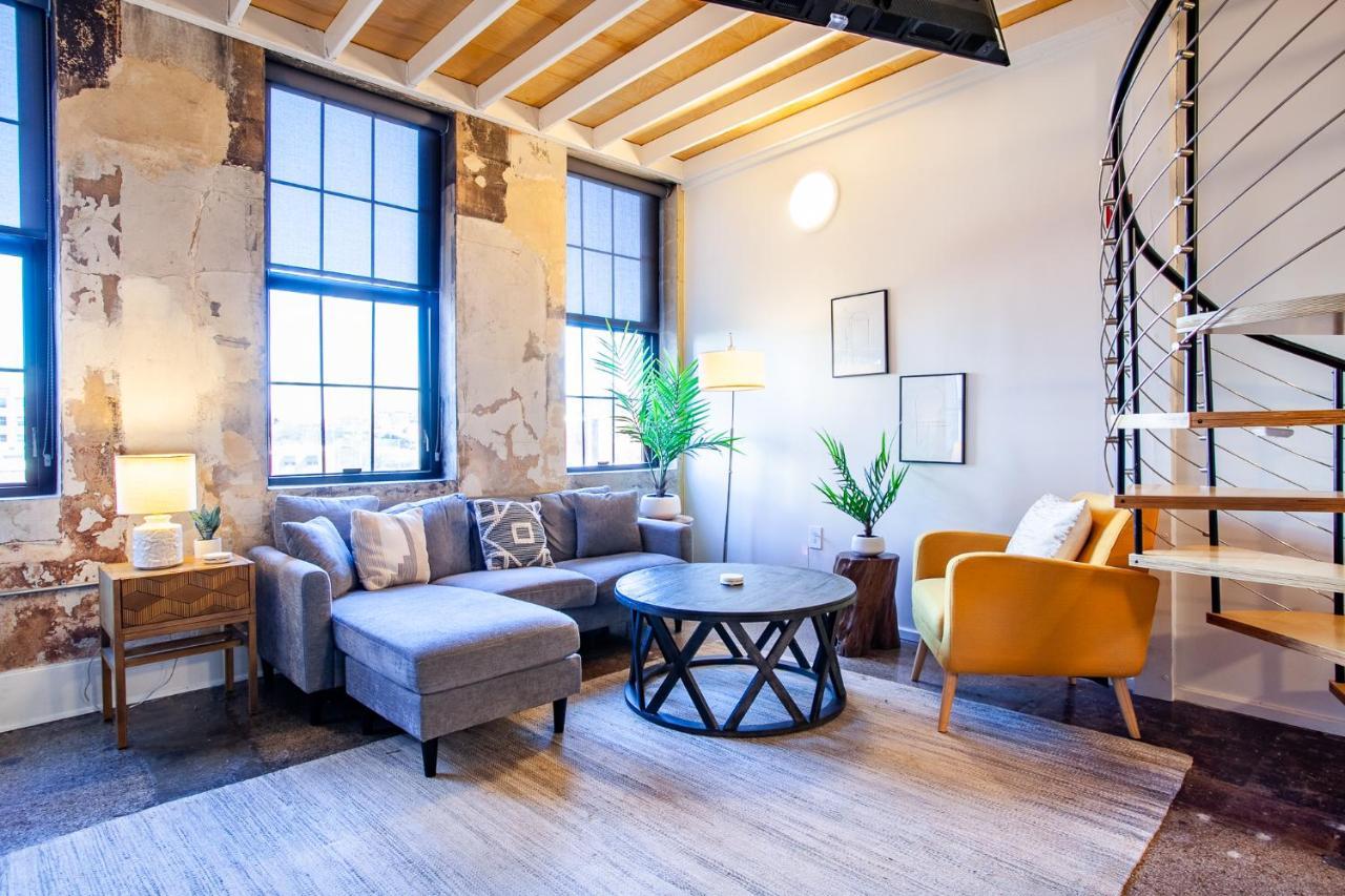 Sterchi Lofts Getaway - Downtown نوكسفيل المظهر الخارجي الصورة