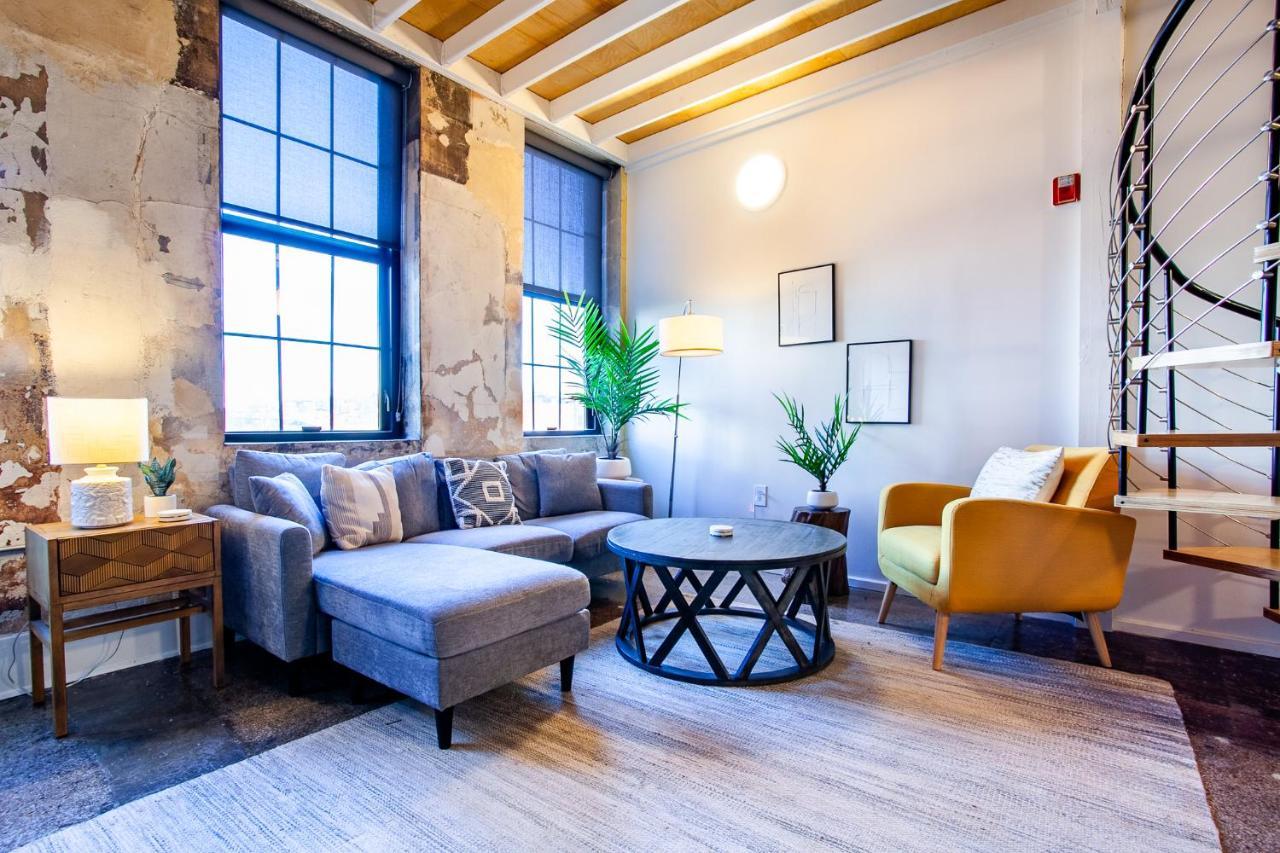 Sterchi Lofts Getaway - Downtown نوكسفيل المظهر الخارجي الصورة