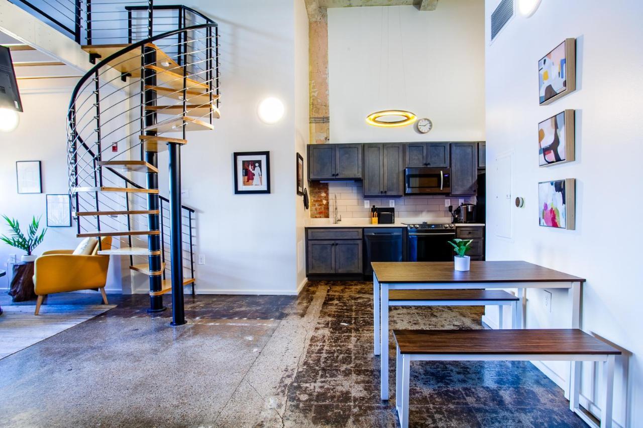 Sterchi Lofts Getaway - Downtown نوكسفيل المظهر الخارجي الصورة