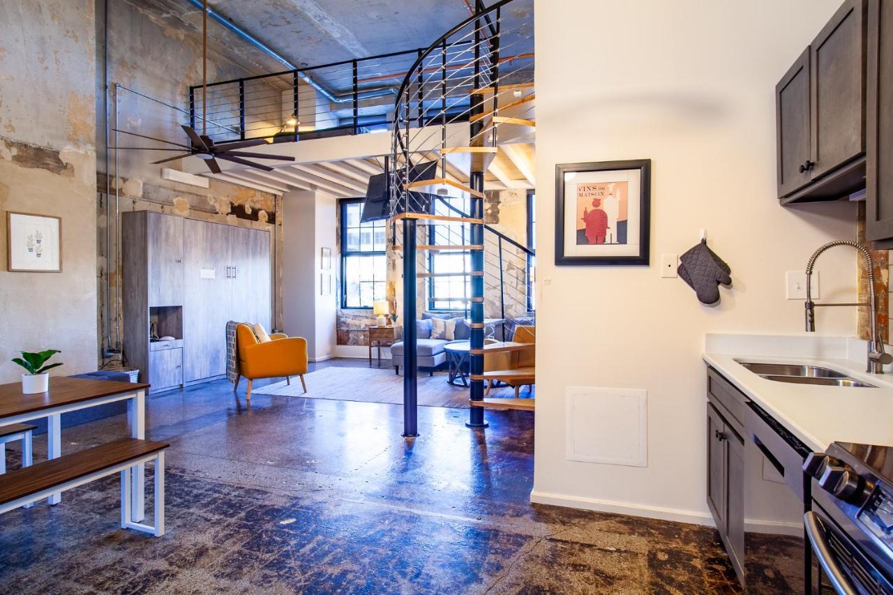 Sterchi Lofts Getaway - Downtown نوكسفيل المظهر الخارجي الصورة