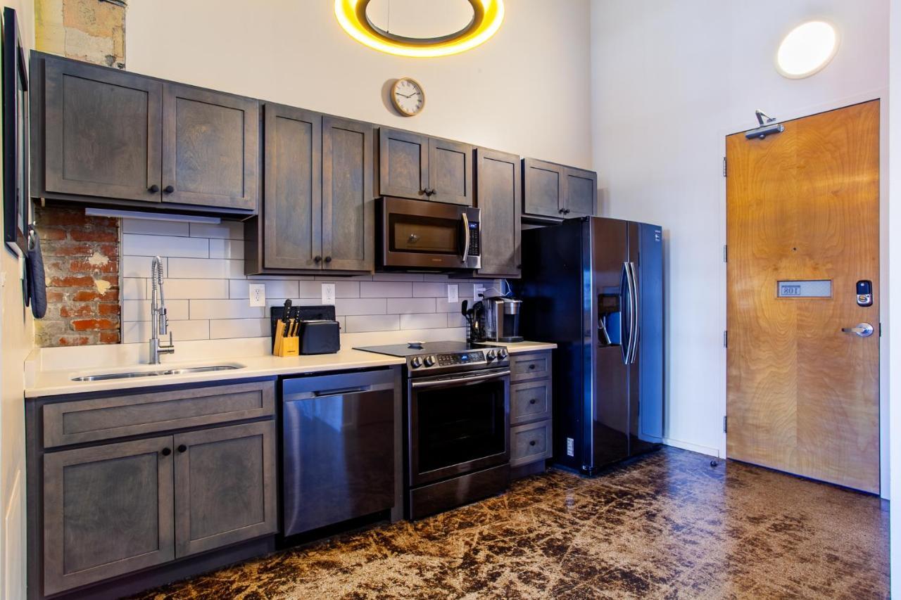 Sterchi Lofts Getaway - Downtown نوكسفيل المظهر الخارجي الصورة